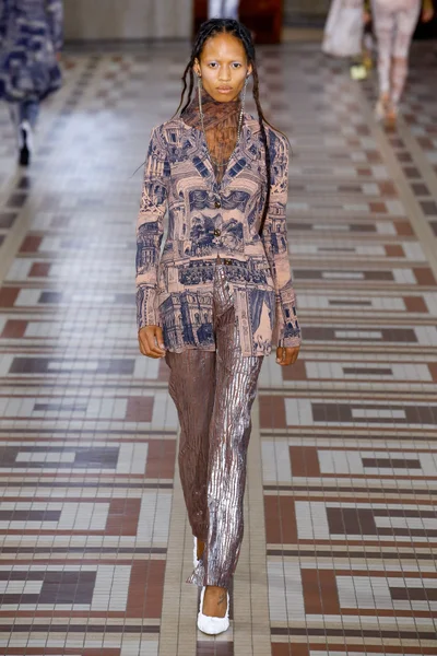 Look 35